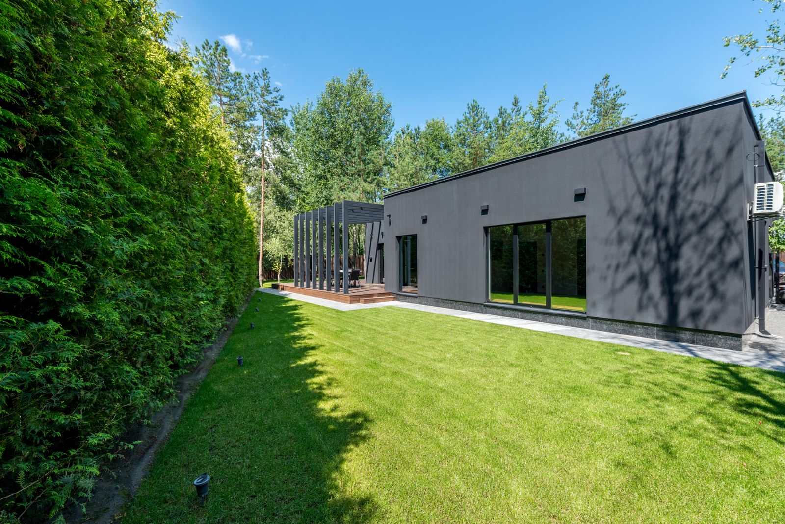 Detached accessory dwelling unit with modern exterior siding